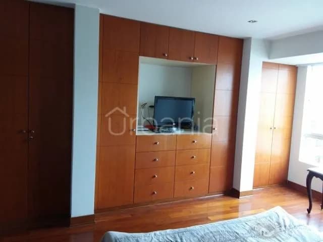 SE ALQUILA DPRTO DUPLEX HERMOSO Y AMOBLADO Y EQUIPADO — foto 2