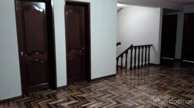 CASA CON AMPLIO AMBIENTES Y ALMACENES ( PARA NEGOCIO) — foto 6