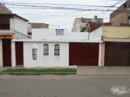 CASA 160 M2 3 DOR. 2 BAÑOS URB EL TREBOL – LOS OLIVOS $ 245.000