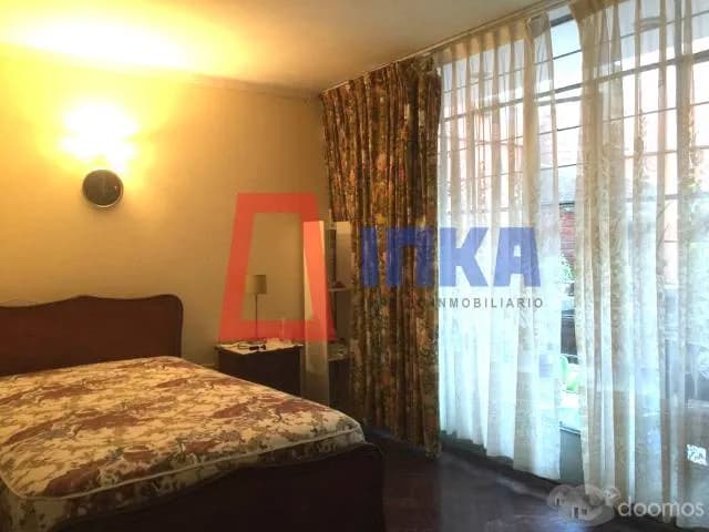 LINDA CASA EN PUEBLO LIBRE FRENTE A PARQUE — foto 4