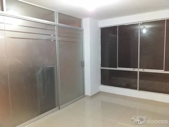 ALQUILO OFICINA AC 50m2 - EXCELENTE UBICACION SJL — foto 3