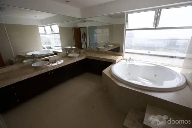 ESPECTACULAR PENTHOUSE CON VISTA PANORAMICA AL GOLF — foto 4