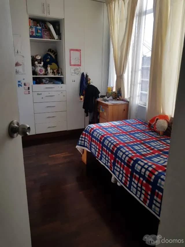 VENDO AMPLIO E ILUMINADO DEPARTAMENTO EN SURCO — foto 4