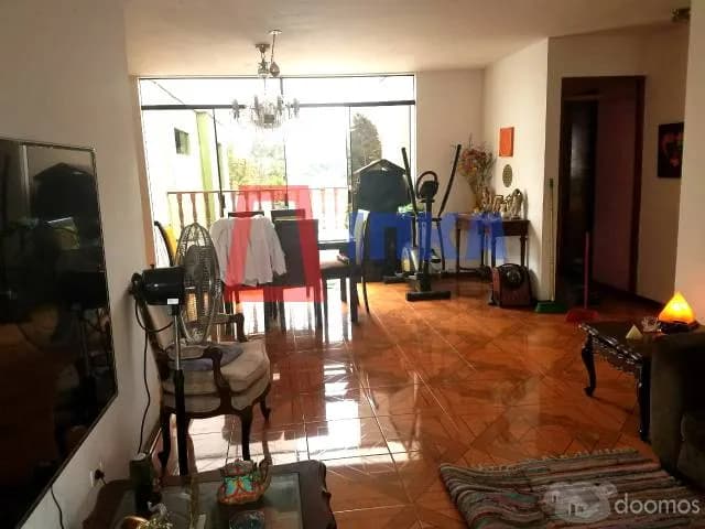 CASA EN EXCELENTE ZONA DE SURCO, RODEADO DE PARQUES — foto 2