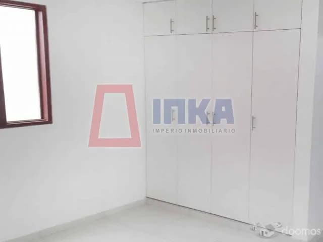 DEPARTAMENTO TRIPLEX EN BUENA UBICACIÓN IDEAL PARA INVERSIÓN — foto 4