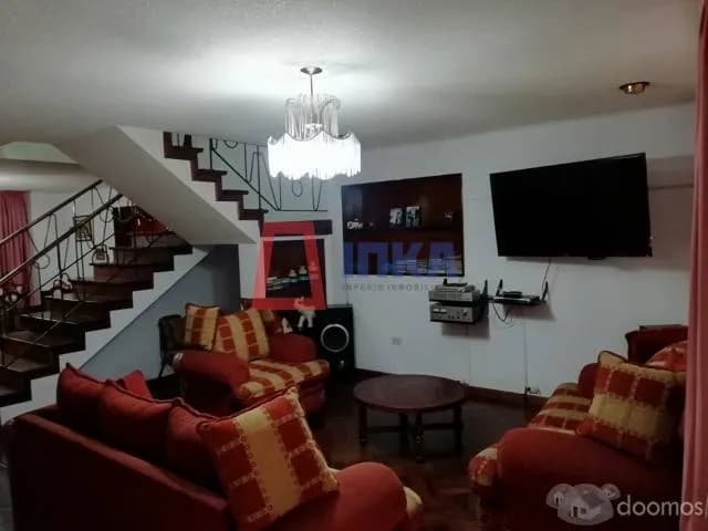 EXCELENTE CASA EN VENTA CON BUENA UBICACIÓN EN PUEBLO LIBRE — foto 1