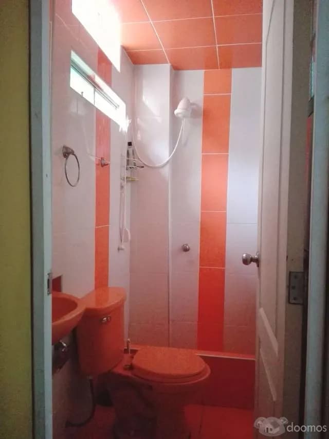 Venta de 2do, 3er piso y sus aires - Urb. 3 de Octubre (Satelite) — foto 3
