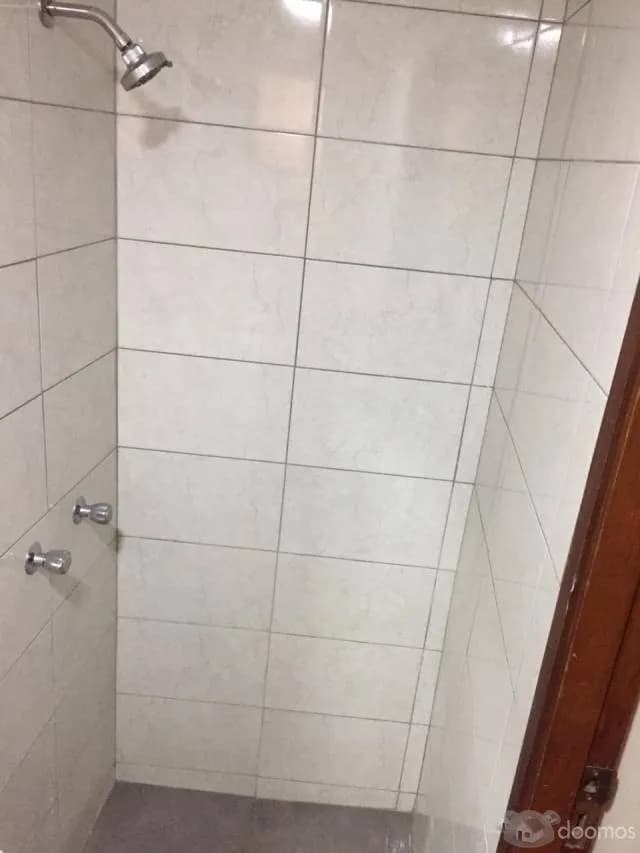ALQUILER DE HABITACIÓN PARA ESTUDIANTES PERUANOS — foto 1