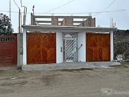 SE VENDE CASA DE 2 PISOS