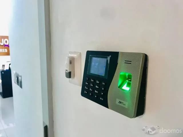 VENTA: OFICINA DE ESTRENO TOTALMENTE EQUIPADA - EDIFICIO EMPRESARIAL - 2 COCHERAS - DEPÓSITO — foto 7