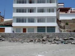 VENDO DEPARTAMENTO DE ESTRENO EN LAPLAYA