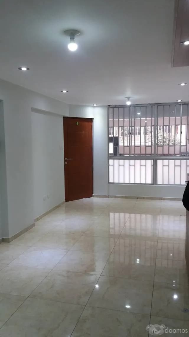 ALQUILO DEPARTAMENTO 1ER. PISO CON GARAJE, COVIDA LOS OLIVOS — foto 1