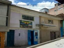 Vendo casa en barrio de Centenario Huaraz. A 5 minutos del centro. Trato directo con propietario.
