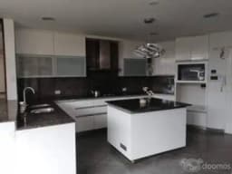 ALQUILO O VENDO HERMOSA RESIDENCIA. LA PLANICIE.