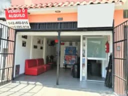 ¡OFERTA! LOCAL EN EXCELENTE UBICACIÓN RECIÉN REMODELADO