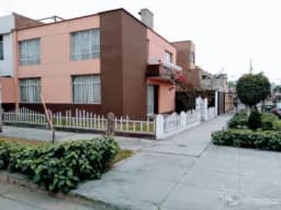 ALQUILO CASA EN URB. LOS PINOS, CERCADO DE LIMA