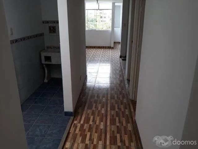 PRECIO DE OPORTUNIDAD!!! VENTA AMPLIO DPTO. FRENTE A PARQUE — foto 3