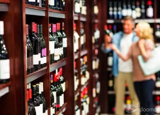 ALQUILO LOCAL COMERCIAL CON LICENCIA DE LICORERIA VIGENTE — foto 1