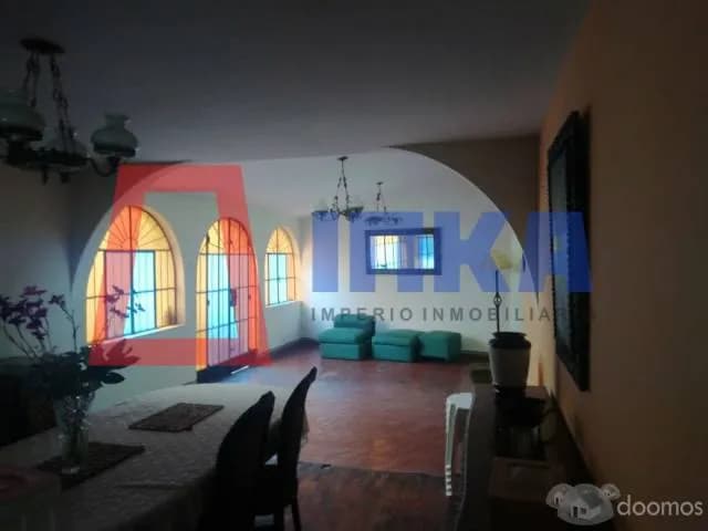 AMPLIA CASA COMO TERRENO EN ESQUINA - URB. SAN ROQUE DE SURCO — foto 2