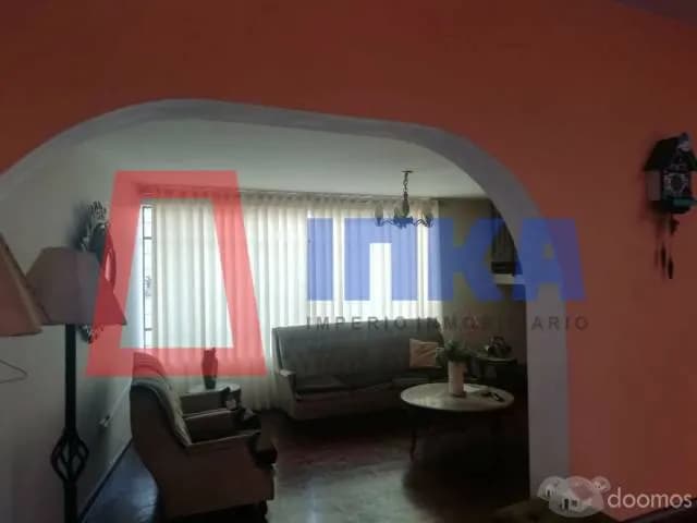 AMPLIA CASA COMO TERRENO EN ESQUINA - URB. SAN ROQUE DE SURCO — foto 3