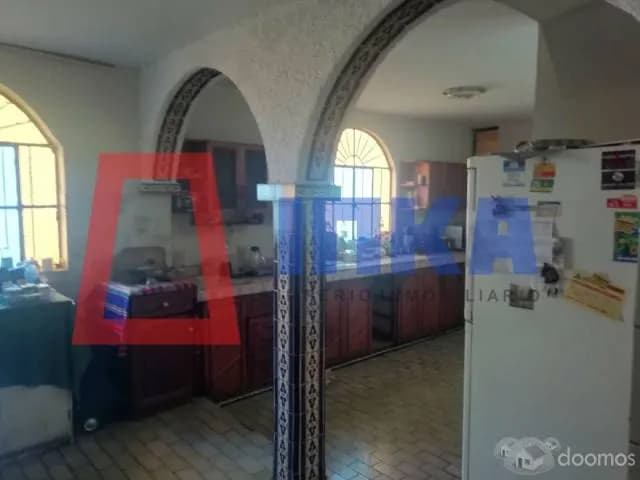 AMPLIA CASA COMO TERRENO EN ESQUINA - URB. SAN ROQUE DE SURCO — foto 5