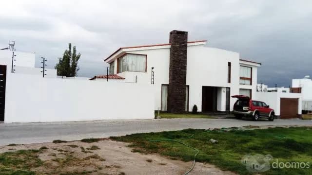 Vendo casa de lujo La Planicie de Challapampa — foto 1