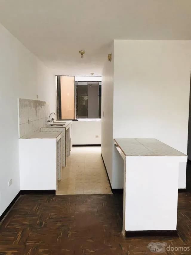 VENDO DEPARTAMENTO SEGUNDO PISO POR VIAJE — foto 1