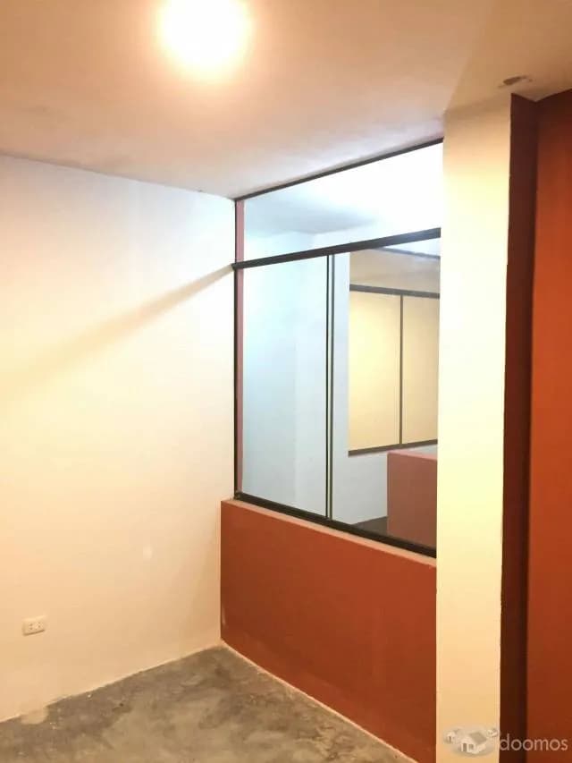 Casa de 2 pisos a 3 cuadras de la Av. Alisos. — foto 1