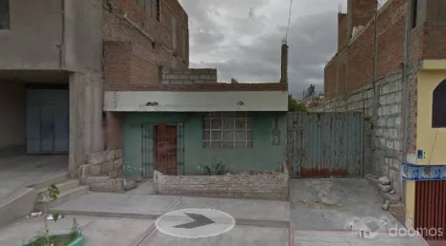 CASA COMO TERRENO ALTO LIBERTAD CERRO COLORADO — foto 1