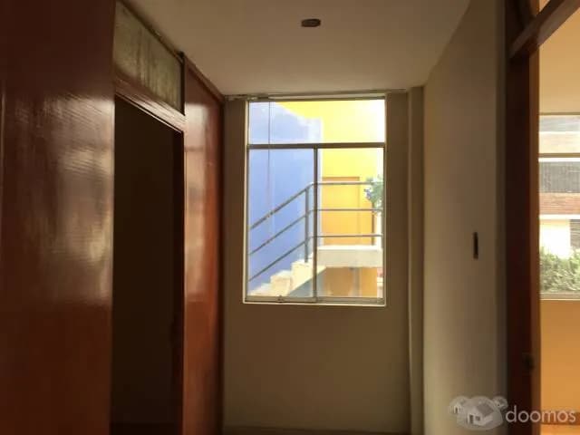 SE VENDE CASA EN LOS OLIVOS — foto 4