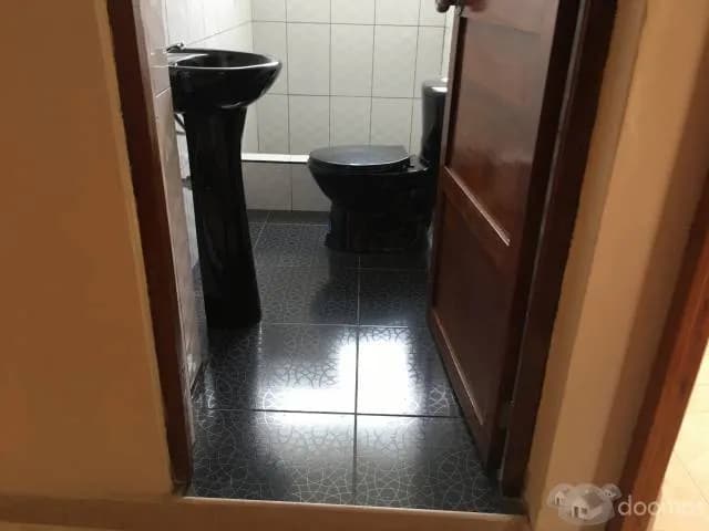 SE VENDE CASA EN LOS OLIVOS — foto 8