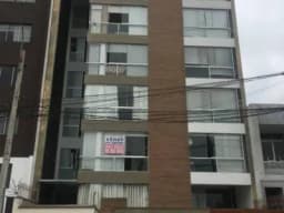 FRENTE A PARQUE