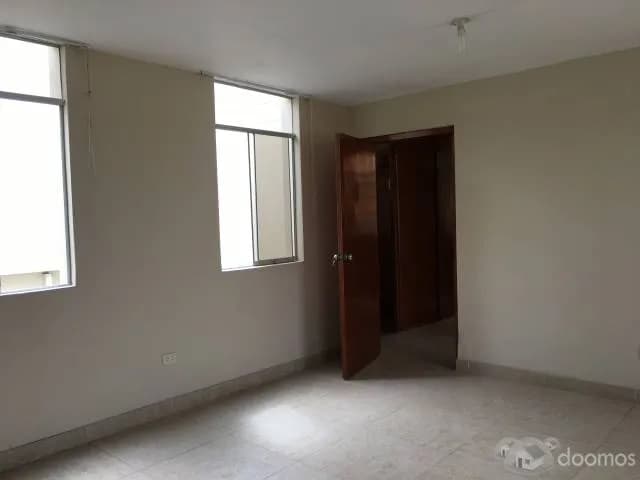 SE VENDE CASA DE 2 PISOS EN LOS OLIVOS — foto 7