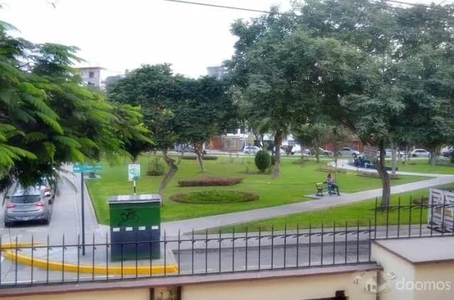 Alquilo departamento frente a parque en surco — foto 2