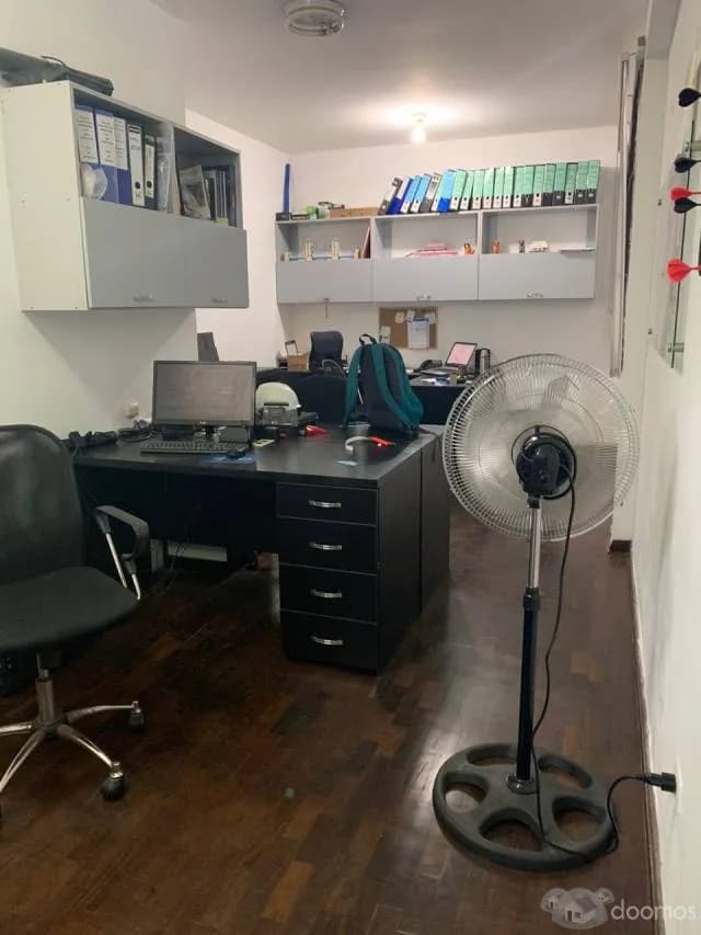 Se alquila oficina o mini depa — foto 1