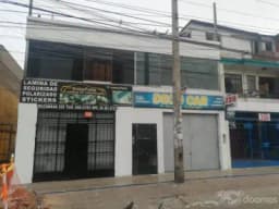 VENDO CASA EN PLENA AV. CANADA A 1 CUADRA DE VIA EXPRESA