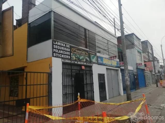 VENDO CASA EN PLENA AV. CANADA A 1 CUADRA DE VIA EXPRESA — foto 2