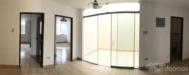 CASA DE 4 PISOS FRENTE A PARQUE EN SURCO — foto 7