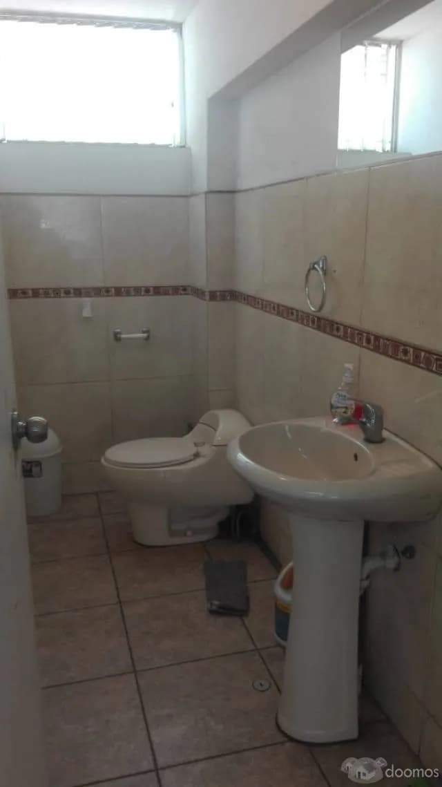 ALQUILO OFICINA AMPLIA Y MODERNA CENTRO FINANCIERO SAN ISIDRO — foto 3