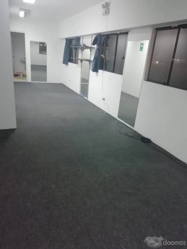 Alquiler de oficina de 60 mts2 en Surquillo — foto 3