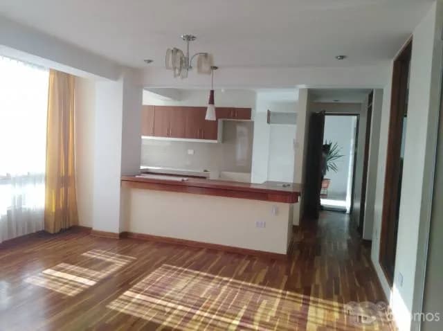 EN VENTA DEPARTAMENTO EN URB. VERSALLES — foto 5