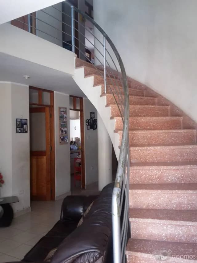 Venta de Casa Céntrica a espaldas del Mercado Central de la ciudad de Tacna — foto 1