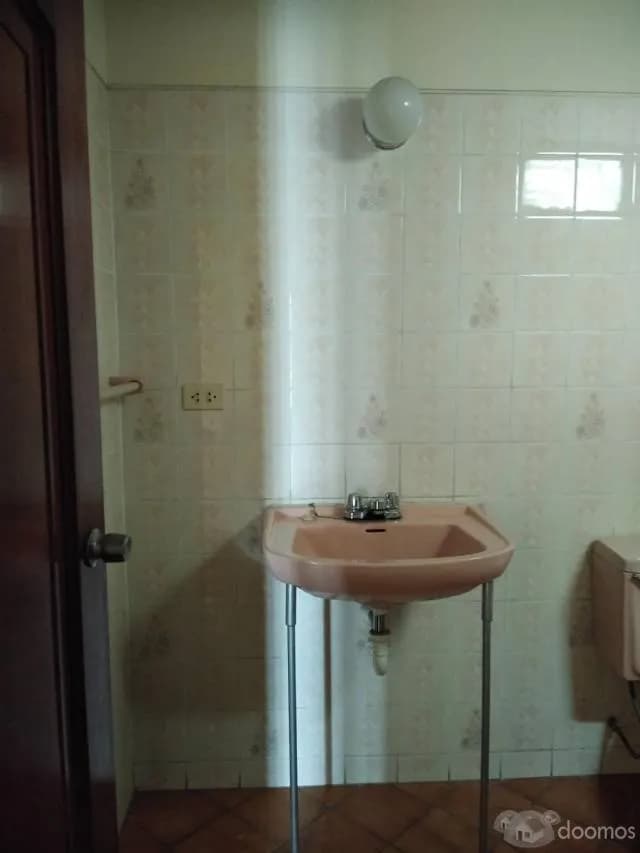 Vendo  Edificio con local comercial y oficinas  en Jr. independencia cerca Plaza  de Armas — foto 11