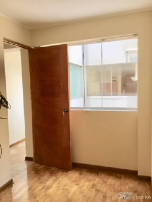 EN VENTA-DEPARTAMENTO EN SAENZ PEÑA CUADRA 5 MAGDALENA DEL MAR — foto 5