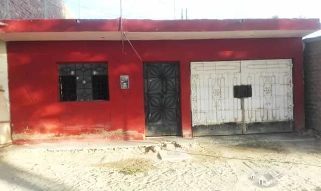 SE VENDE AMPLIA CASA PARA VIVIENDA O NEGOCIO — foto 1