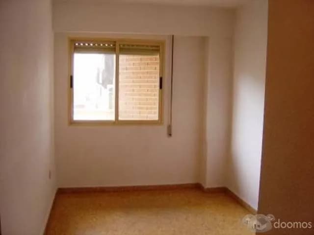 ALQUILO HABITACIÓN CON BAÑO PROPIO — foto 1