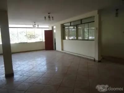 ALQUILER AMPLIO LOCAL EN AV. UNIVERSITARIA - COMAS