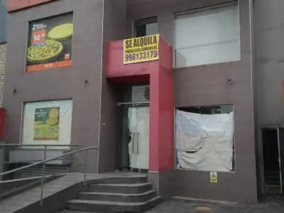 Local comercial con excelente ubicación en Miraflores