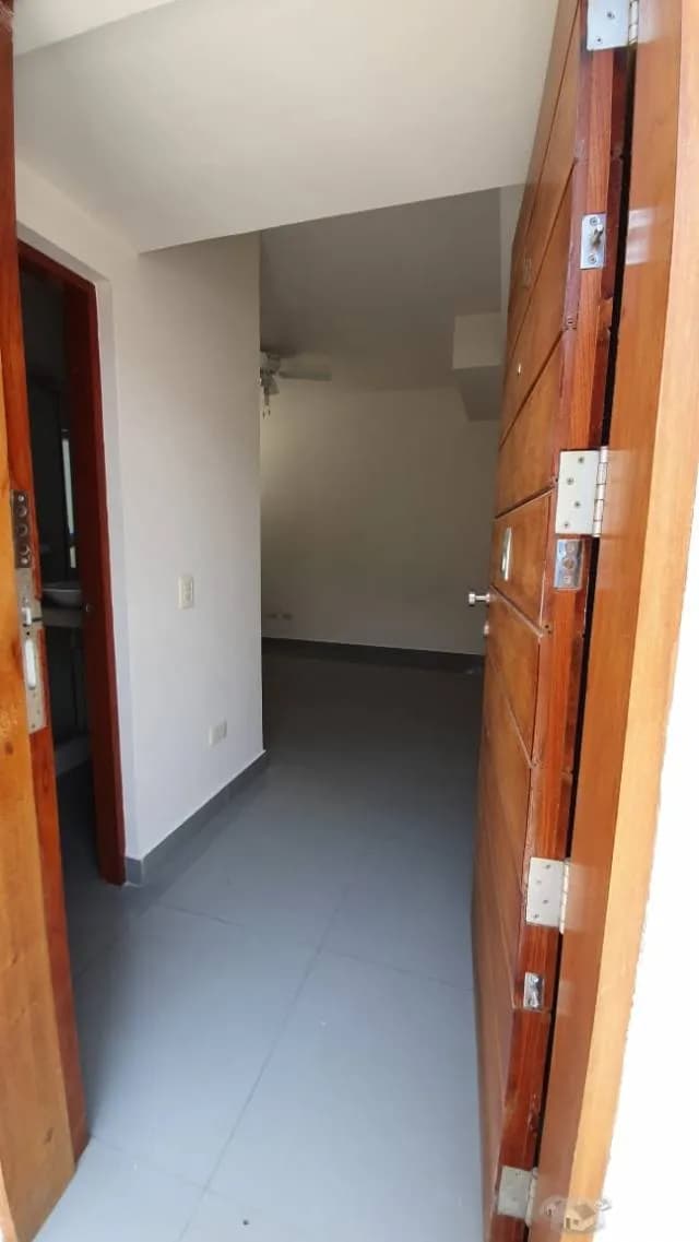 Alquilo Habitación Independiente en Santiago de Surco — foto 2