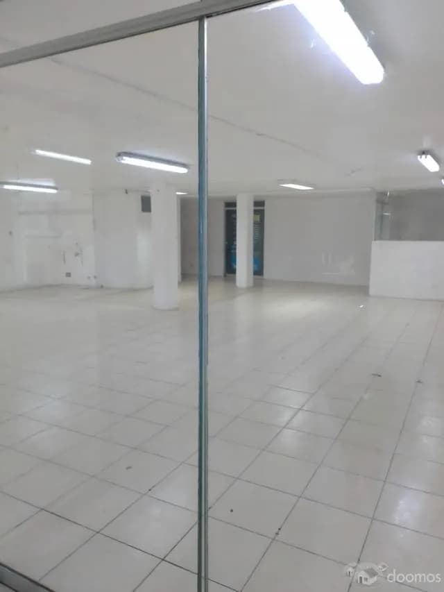 Alquilo Local Comercial 2do Piso - Edificio en Centro de Trujillo — foto 2